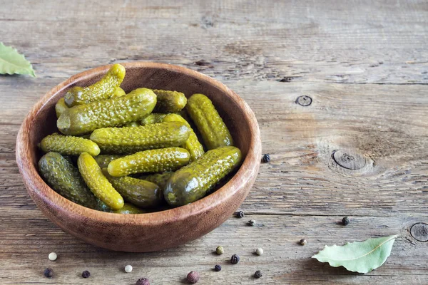 Pickles Bowl Pickled Gherkins Cucumbers Rustic Wooden Background Close — Stock Photo, Image