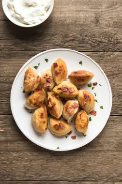Kızarmış köfte, pierogi