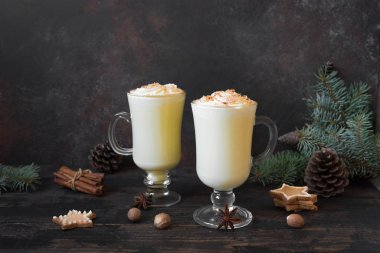 Noel için yumurta likörü