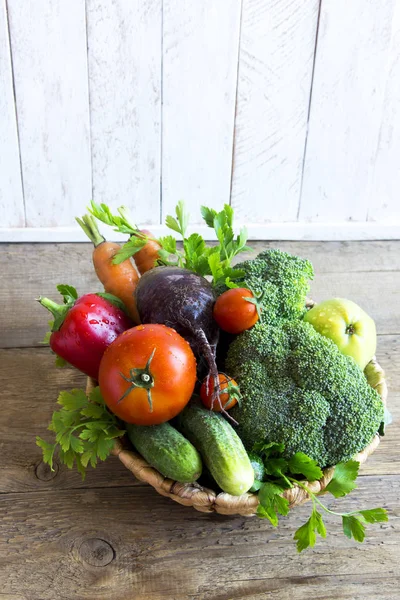 Sayuran organik dan buah-buahan — Stok Foto