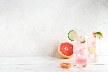 Deniz meltemi narenciye kokteyli