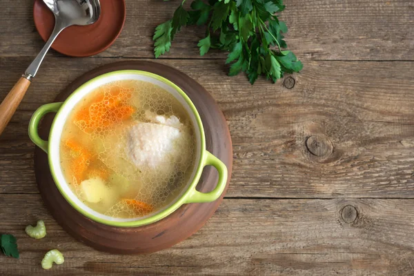 Bouillon Poulet Légumes Soupe Sur Fond Bois Rustique Vue Dessus — Photo