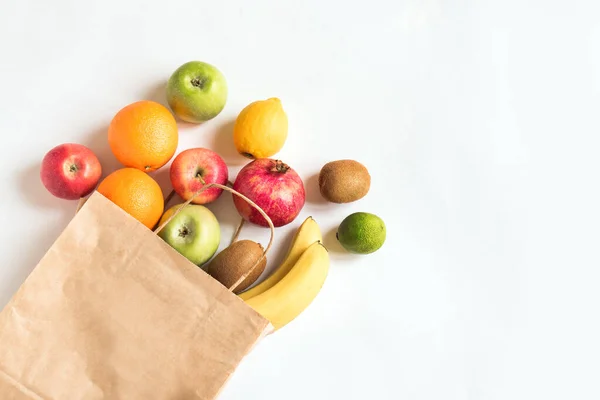 Gyümölcsök Szállítása Egészséges Élelmiszer Háttér Vegán Vegetáriánus Élelmiszer Organikus Gyümölcsök — Stock Fotó