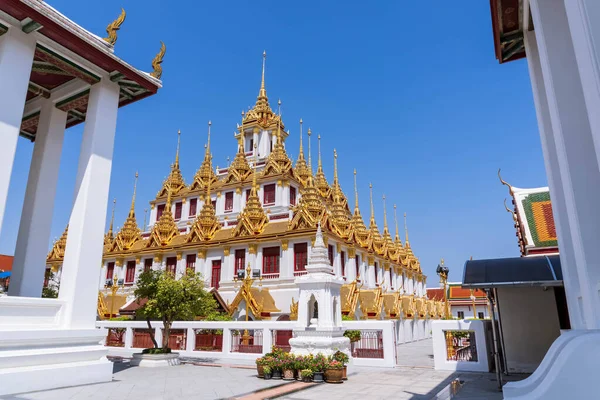 Loha Prasat Vagy Vaskolostor Wat Ratchanatdaram Templomban Ratchadamnoen Sugárúton Bangkok — Stock Fotó