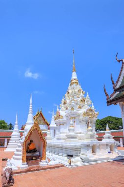 Wat Phra Boromma 'daki Buda kalıntısı pagoda stupa Chaiya Worawihan, Surat Thani