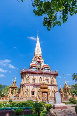 Wat Chaitharam ya da Chalong Tapınağı 'ndaki Pagoda. Eyaletteki en ünlü ve en önemli tapınak..