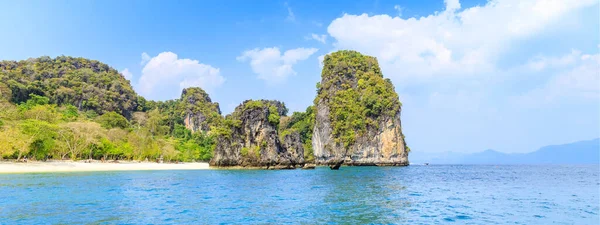 Bela Praia Penhasco Com Mar Azul Koh Hong Island Krabi — Fotografia de Stock