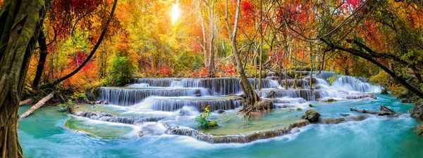 Colorida Cascada Majestuosa Bosque Del Parque Nacional Durante Otoño Panorama — Foto de Stock