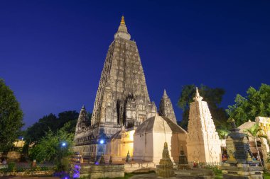 Mahabodhi Tapınağı'nda gece, bodh gaya, Hindistan. Nerede Gautam Buddha aydınlanma elde sitesi.