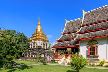 Chapel ve golden pagoda adlı Wat Chiang adam Chiang Mai, Tayland kuzeyinde