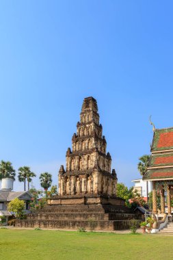 Antik pagoda adlı: Lamphun, Thailand kuzeyinde Wat Chamthewi
