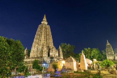 Mahabodhi Tapınağı'nda gece, bodh gaya, Hindistan. Nerede Gautam Buddha aydınlanma elde sitesi.