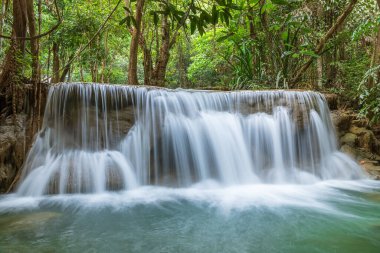 Huai Mae Khamin Şelalesi, Khuean Srinagarindra Ulusal Parkı, Kanchanaburi, Tayland