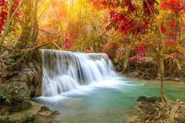 Huai Mae Khamin Şelalesi, Khuean Srinagarindra Ulusal Parkı, Kanchanaburi, Tayland