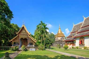Chapel ve golden pagoda adlı Wat Chiang adam Chiang Mai, Tayland kuzeyinde