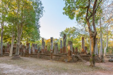 Kamphaeng Phet Tarihi Parkı 'ndaki Wat Phra Non (Yaslanan Buda) tapınağı, Unesco Dünya Mirası Alanı