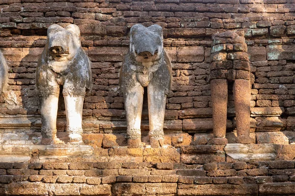 Elefantskulptur Vid Wat Chang Rob Templet Kamphaeng Phet Historical Park — Stockfoto