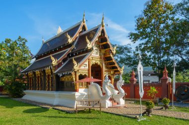 Chaing Mai, Tayland - 18 Kasım 2018: Wat Ban Pong Tapınağındaki Lanna tarzı şapel Hang Dong bölgesinde