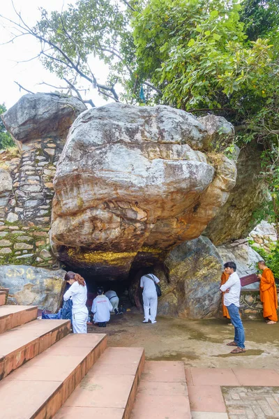 Rajgir Bihar Indie Října 2018 Buddhistický Poutník Jeskyni Sugarakhata Sariputtově — Stock fotografie