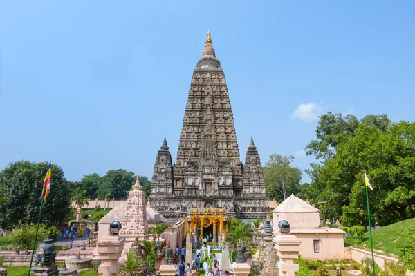 Bodhgaya, Bihar, Hindistan - 14 Ekim 2018: Mahabodhi Tapınağı, Gautam Buddha 'nın aydınlanmaya kavuştuğu yer.