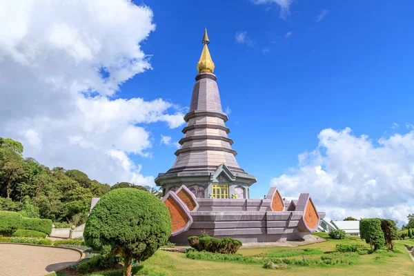 泰国清迈 2018年1月11日 泰国清迈Doi Inthanon山的Nopphonphusiri Pagodas — 图库照片