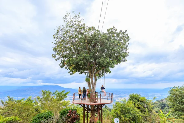 Phitsanulok Tajlandia Grudnia 2018 Drzewo Kształcie Serca Kurorcie Miejscowości Ban — Zdjęcie stockowe