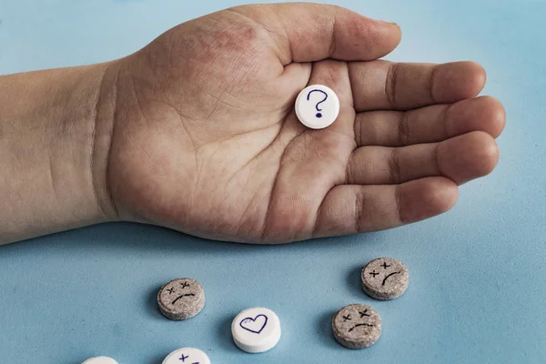 Tabletten Met Smiley Gezicht Het Concept Van Antidepressiva Genezing Kind — Stockfoto