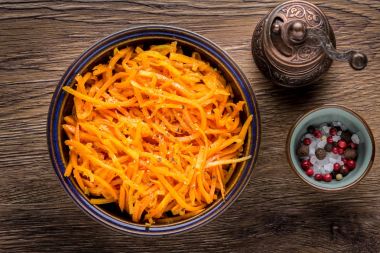 Bir kase, geleneksel meze, Asya tarzı, Kore havuç ta