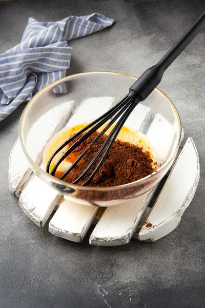 Preparação Massa Chocolate Para Doces Panquecas Cupcakes Brownies Mistura Ingredientes — Fotografia de Stock