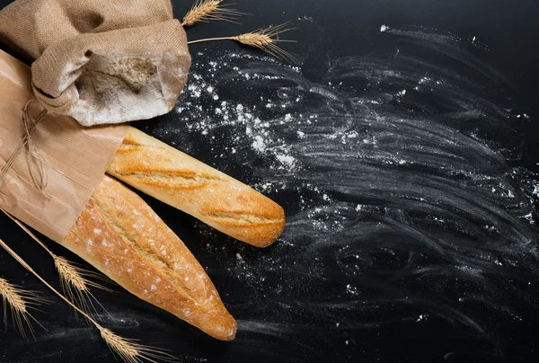 Вареники хліб, борошно і шпильки пшениці. Вище перегляду . — стокове фото
