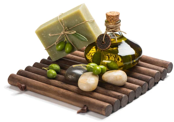 Massage mit Oliven. — Stockfoto