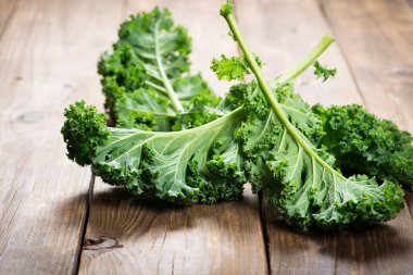 Kale yapraklı sebze