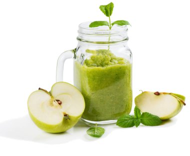 Yeşil elma püresi.
