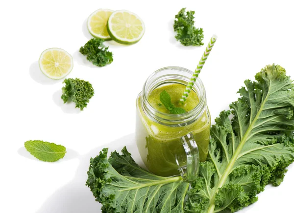 Healthy green smoothie with kale — Stock Photo, Image