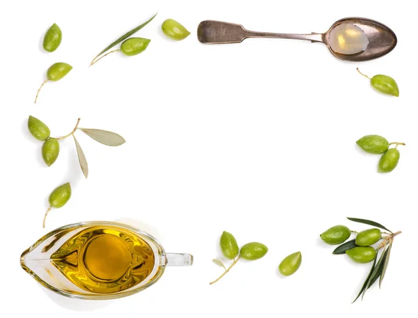 Raw olives and olive oil,  top view. — Stock Photo, Image