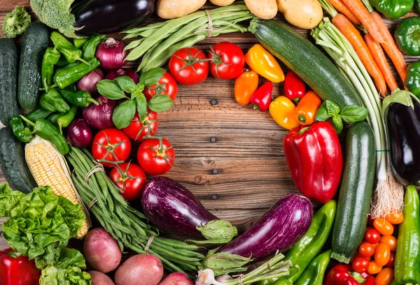  çiğ sebze toplama.