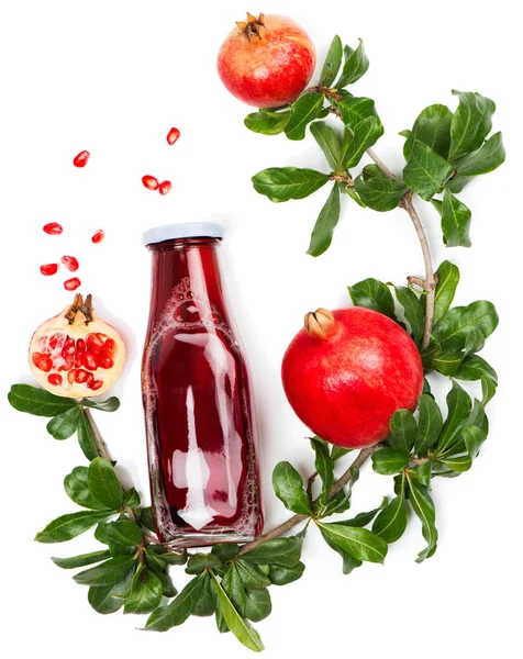Ripe pomegranate fruits, seeds and juice. — Stock Photo, Image