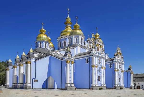 Catedral de Iglesia. Monasterio de la Cúpula Dorada de San Miguel. Kiev, Ucrania —  Fotos de Stock