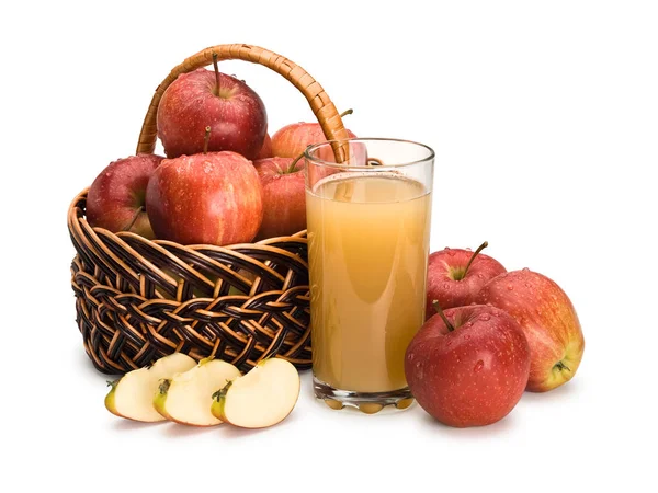 Manzanas maduras y jugo con pulpa — Foto de Stock