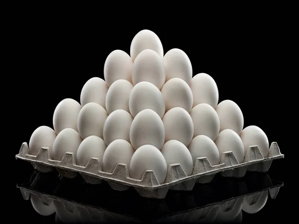 Piramide da uova bianche — Foto Stock