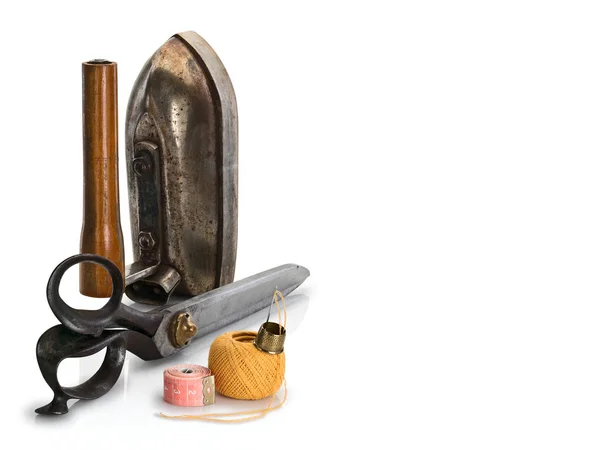 Ancient, professional tools of the tailor — Stock Photo, Image