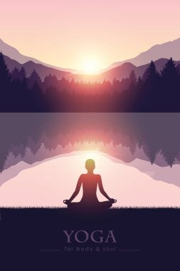 vücut ve ruh meditasyonu için yoga dağ manzaralı göl kenarında siluet