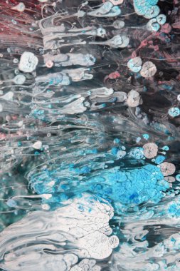 Petri sanatı - resimde modern bir teknik, epoksiye alkollü mürekkep ekleyerek yaratılır. Sertleştikten sonra mürekkep damlaları sertleşir ve alg, karamel resifleri ve deniz yatağı gibi görünür..