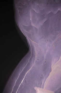 Mavi, pembe, yeşil, mor, kırmızı, kırmızı, sarı, siyah bir arka plan. Orijinal alkol mürekkebi resminin bir parçası. Modern sanat. Soyut renkli arka plan, duvar kağıdı. Mermer dokusu. Modern afişler için Sıvı Sanat, ruhani grafik tasarımı.