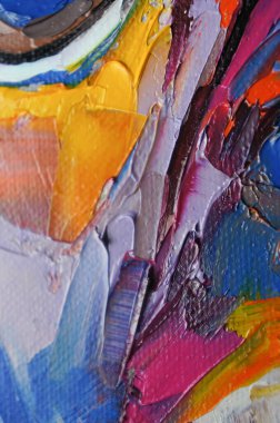 Parça. Çok renkli desenli boya. Soyut sanat geçmişi. Tuval üzerine yağ. Sert fırça darbeleri. Yağlı boya ve palet bıçağıyla yapılmış bir resmin yakın çekimi. Yüksek desenli, yüksek kaliteli detaylar.