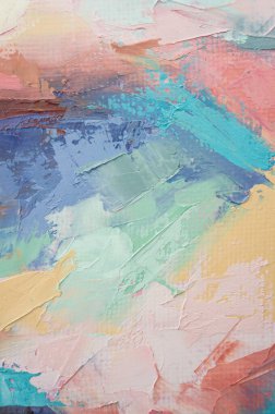 Parça. Çok renkli desenli boya. Soyut sanat geçmişi. Tuval üzerine yağ. Sert fırça darbeleri. Yağlı boya ve palet bıçağıyla yapılmış bir resmin yakın çekimi. Yüksek desenli, yüksek kaliteli detaylar.