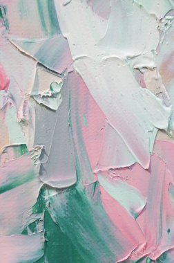 Parça. Çok renkli desenli boya. Soyut sanat geçmişi. Tuval üzerine yağ. Sert fırça darbeleri. Yağlı boya ve palet bıçağıyla yapılmış bir resmin yakın çekimi. Yüksek desenli, yüksek kaliteli detaylar.