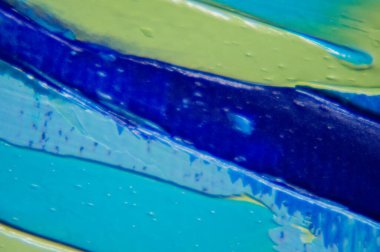 Tuval üzerindeki yağlı boya palet bıçağıyla yazılır. Yağlı boya ve palet bıçağıyla yapılmış bir resmin resmi.. 