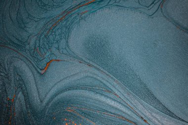 Dramatik siyah, tek renkli soyutlama, ejderha pullarını anımsatma ya da kekli lav, parıltı. Modern bir sanat eserinin parçası. Nefes nefese kalmanın en küçük detayının makro fotoğrafçılığı. Çağdaş sanat. Sanatsal arkaplan resmi.