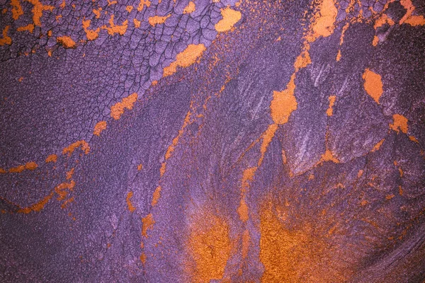 단색의 비늘을 연상시키는 용암이 흩날리는 작품의 일부이다 사항의 매크로 예술적 — 스톡 사진